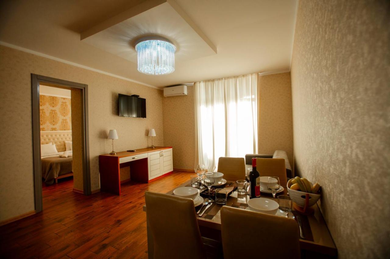 Holiday Lux Sea Towers Batumi Eksteriør billede