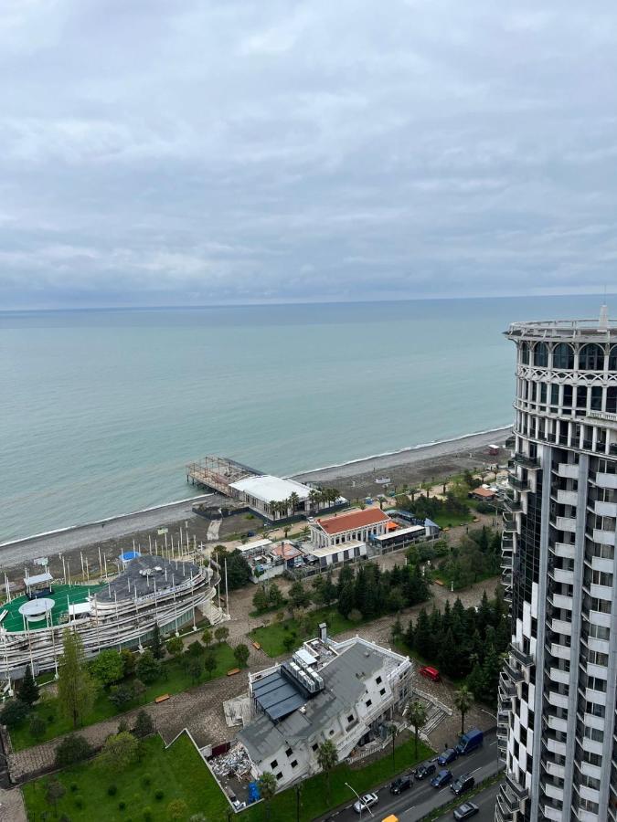 Holiday Lux Sea Towers Batumi Eksteriør billede